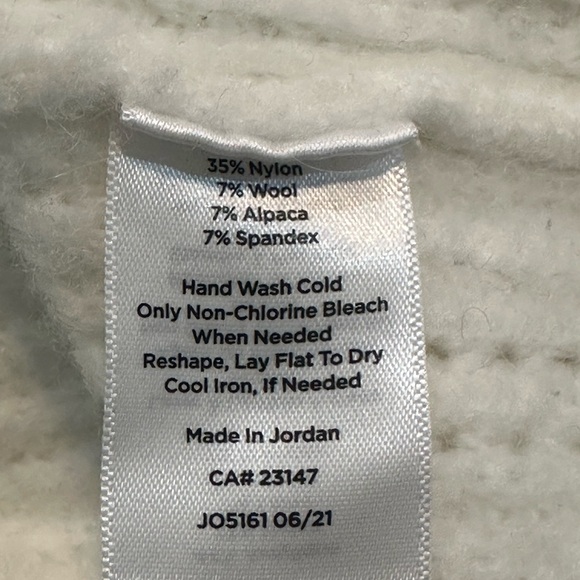 Talbots Pointelle Yoke Mockneck Sweater Size Medium - Picture 6 of 7